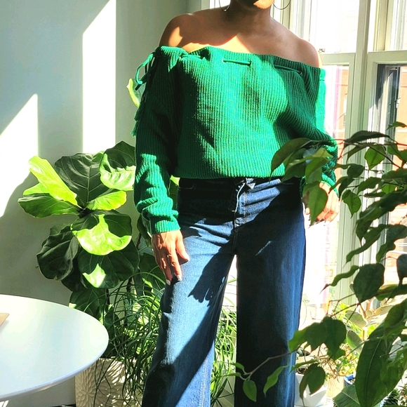 illord Sweaters - Over shoulder sweater
